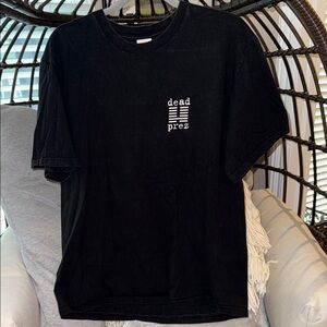 Supreme Black Short Sleeve Tee with Bold Contrast Design